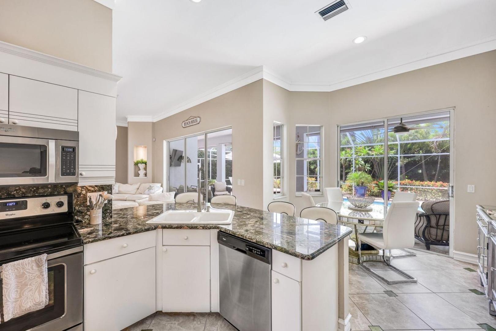 Lux Family 3 Bedroom With Pool Villa Walk To Beach And Mercato North North Naples المظهر الخارجي الصورة