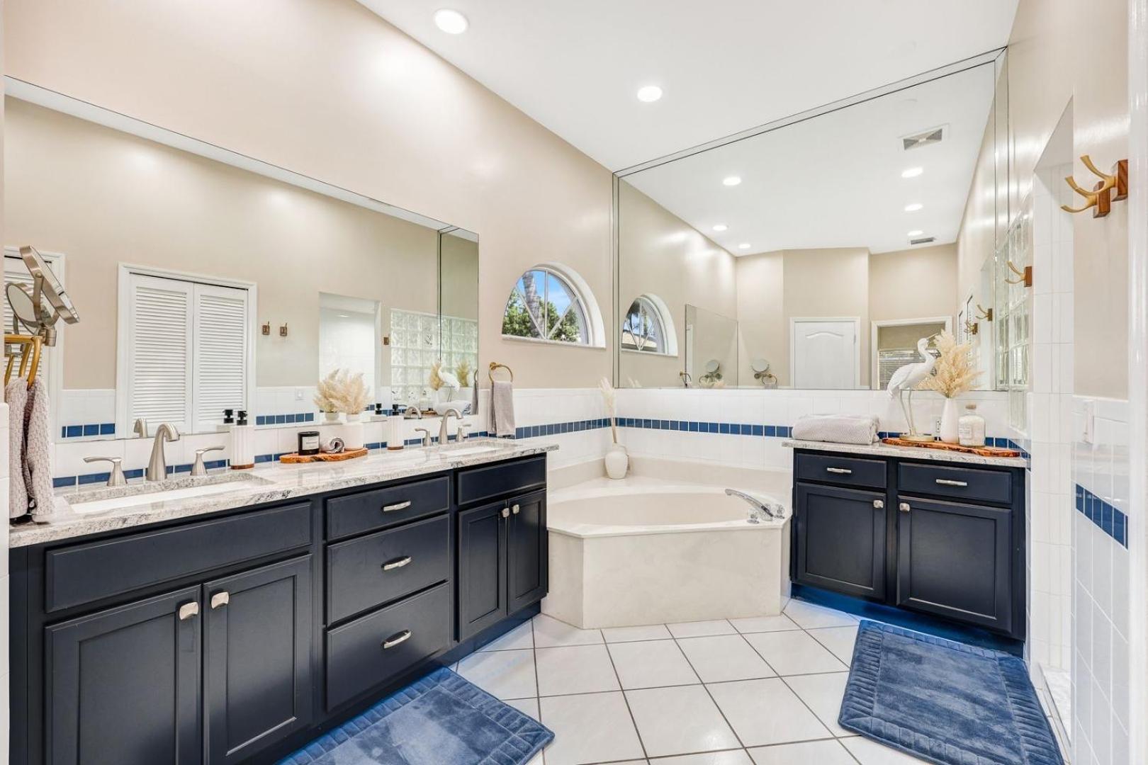 Lux Family 3 Bedroom With Pool Villa Walk To Beach And Mercato North North Naples المظهر الخارجي الصورة