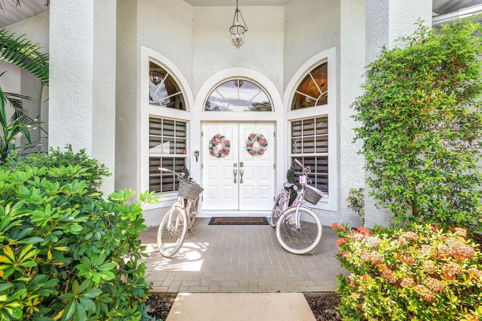 Lux Family 3 Bedroom With Pool Villa Walk To Beach And Mercato North North Naples المظهر الخارجي الصورة