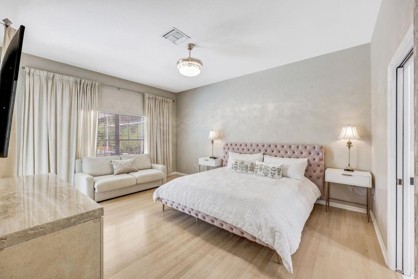 Lux Family 3 Bedroom With Pool Villa Walk To Beach And Mercato North North Naples المظهر الخارجي الصورة