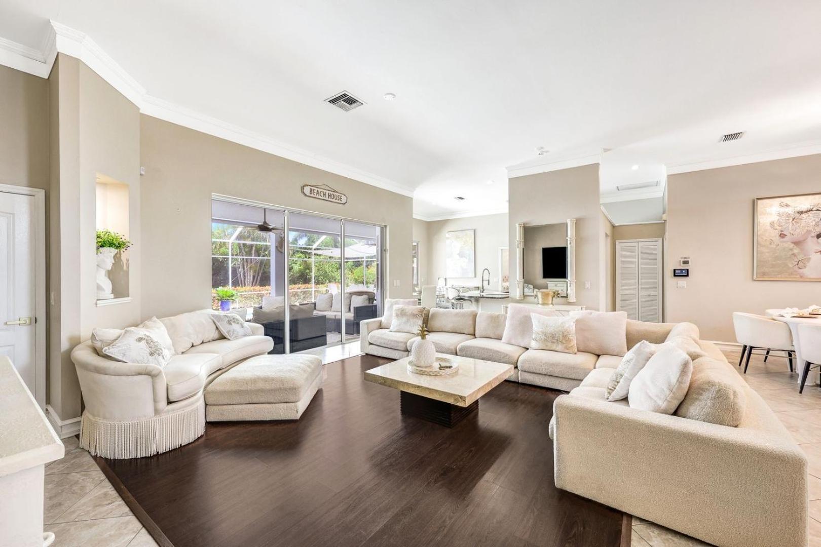 Lux Family 3 Bedroom With Pool Villa Walk To Beach And Mercato North North Naples المظهر الخارجي الصورة