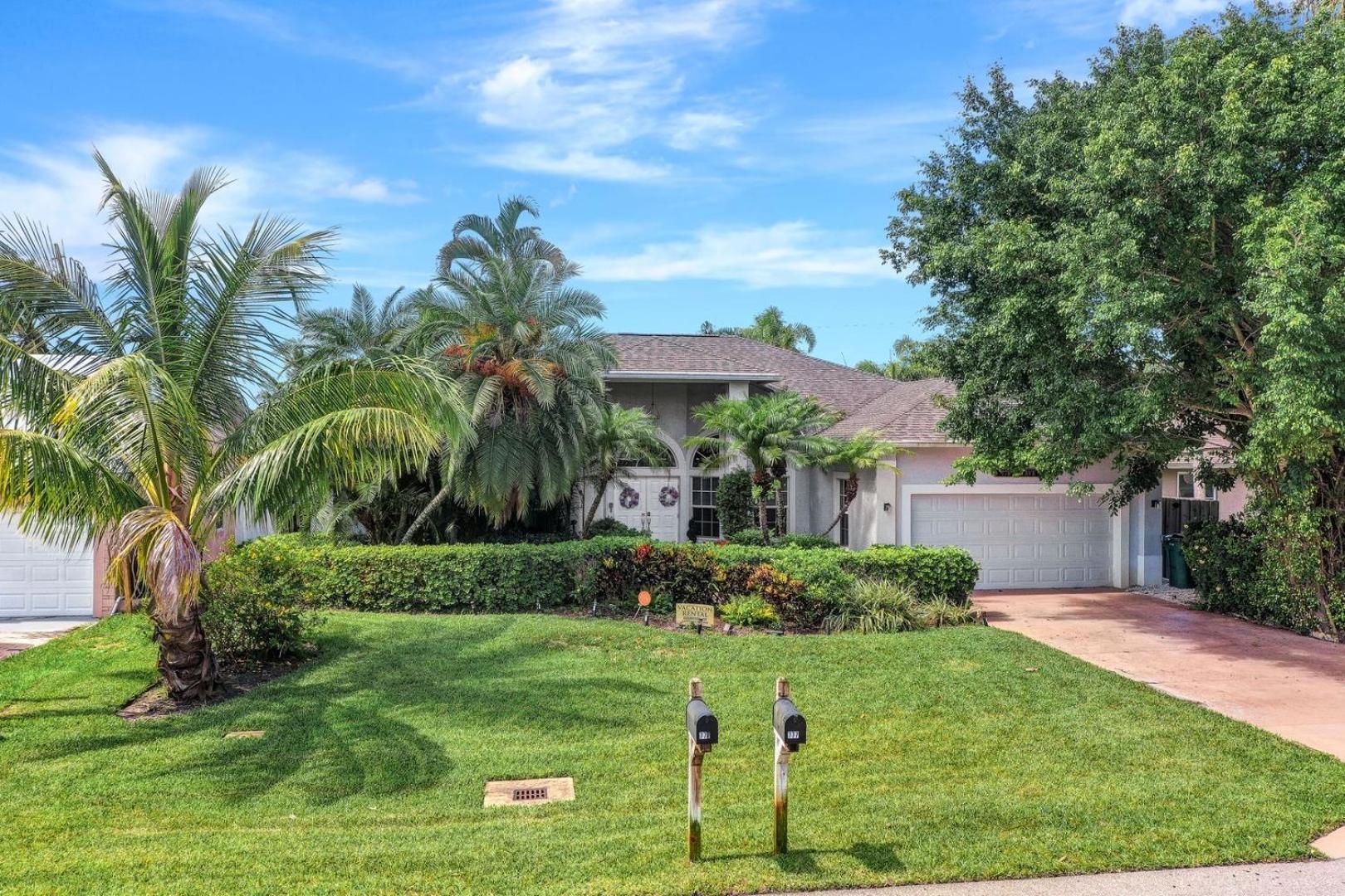 Lux Family 3 Bedroom With Pool Villa Walk To Beach And Mercato North North Naples المظهر الخارجي الصورة